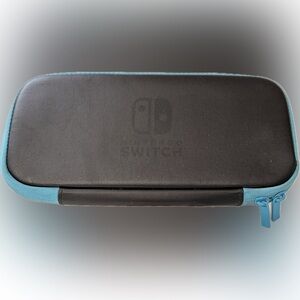 NINTENDO SWITCH OFFICIAL CARRYING CASE